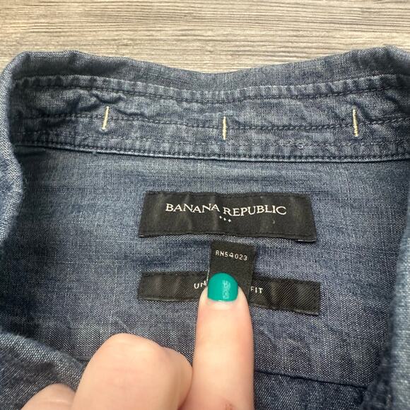 Banana Republic Dark Wash Blue Mens L Untucked Fit Button Down Chambray Shirt - Picture 5 of 12